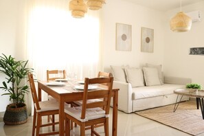 Dining - Apartment with pool near beach and town center. (Bayahíbe)