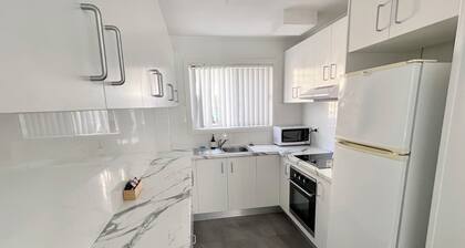 Sunrise Apt 5 · Renovated 2BR · Ground Floor +Pool