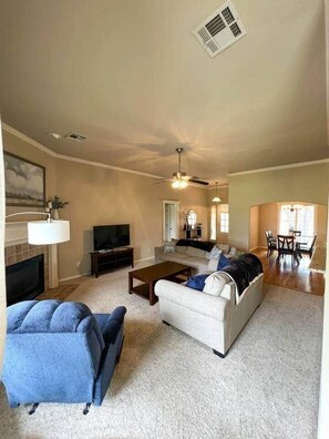 TV, fireplace