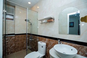 Basic Double Room Single Use, 1 Bedroom | Bathroom - My Hotel Da Lat (Da Lat)