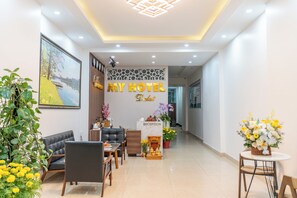 Front of property - My Hotel Da Lat (Da Lat)