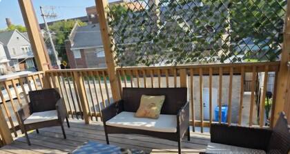 3bed/1 bath Retreat - 10 min from Downtown