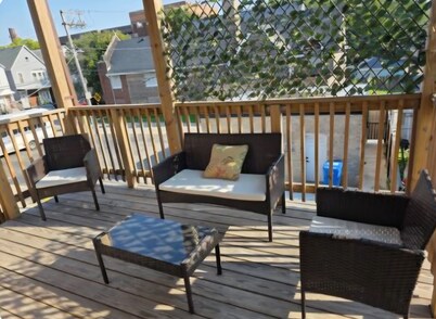 3bed/1 bath Retreat - 10 min from Downtown