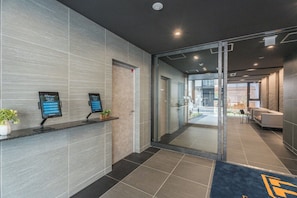 Reception - ESLEAD HOTEL Namba Dotonbori East (Osaka)