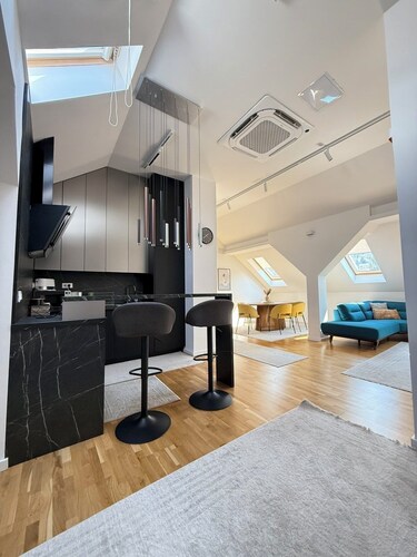 Titova street apartment in the heart of Sarajevo!
3 bedrooms apartment