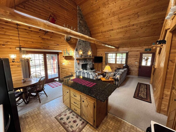 TV, fireplace - Premier Cabin Retreat <2 miles to Sand Valley Golf (Nekoosa)