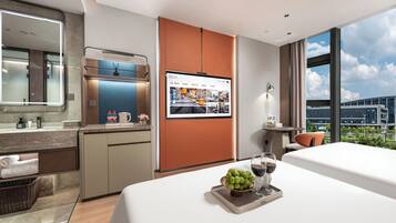 Standard Double Room | In-room safe, laptop workspace, blackout drapes, soundproofing