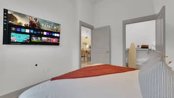 1 slaapkamer, een strijkplank/strijkijzer, internet, beddengoed