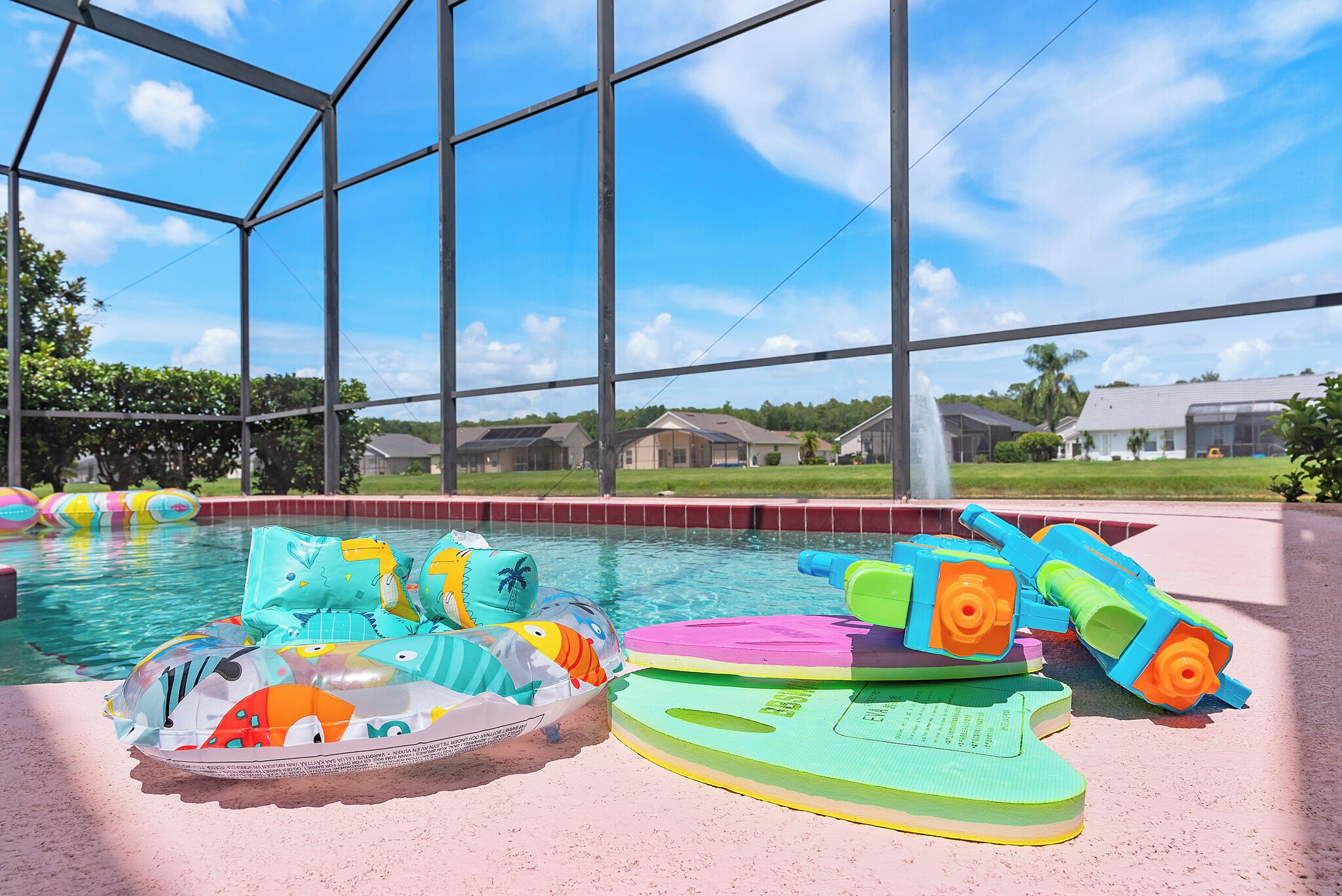 حمّام سباحة خارجي، حمّام سباحة مُدفَّأ