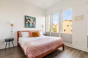 3 chambres, bureau, fer et planche Ă repasser, Wi-Fi gratuit