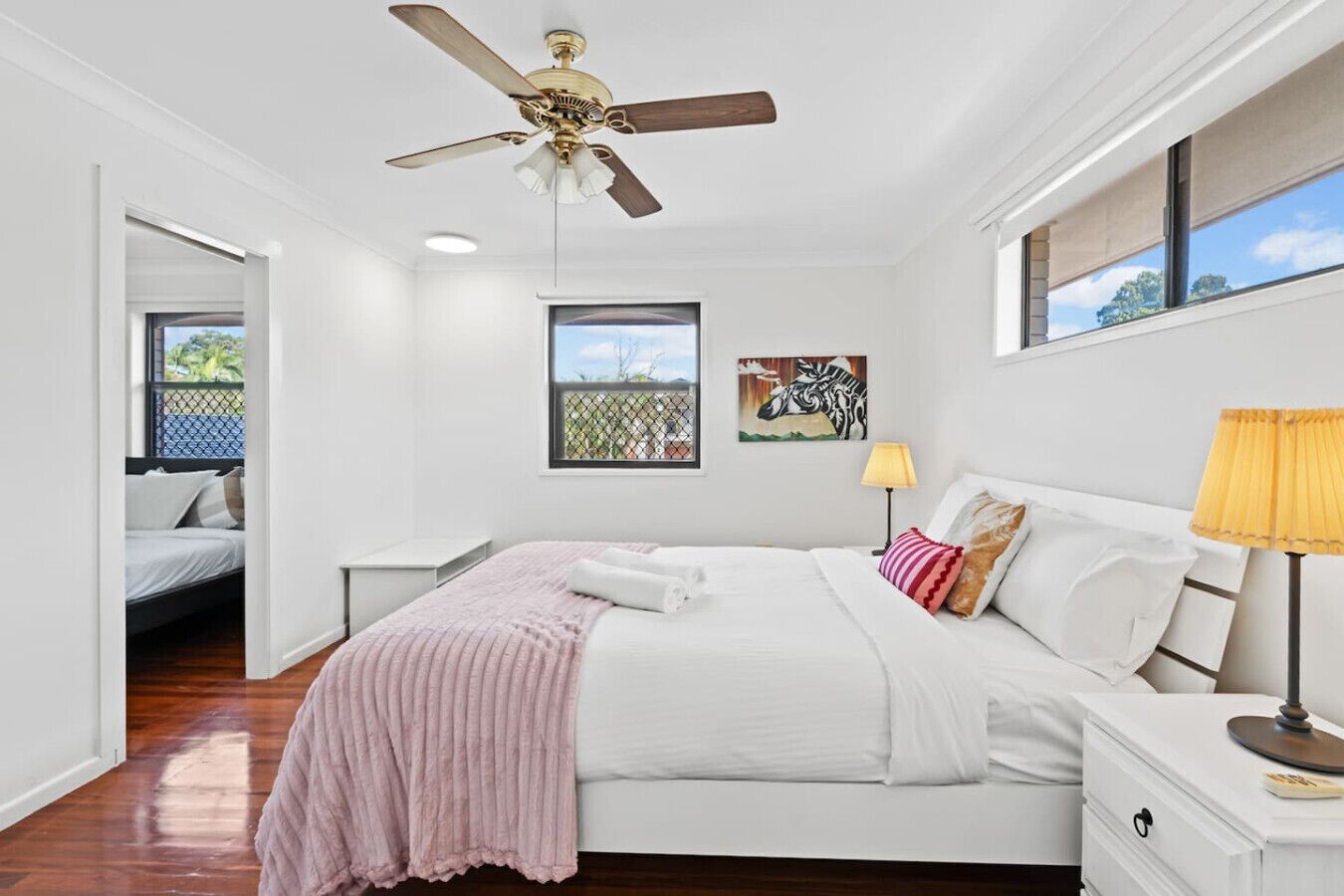 Desk, iron/ironing board, WiFi, bed sheets