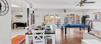 Cozy with Pool 4BD Family Retreat in Robertson