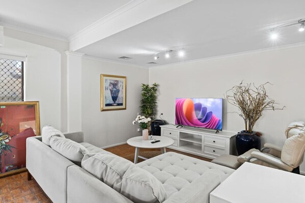 TV