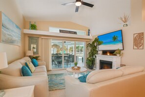 TV connectée, cheminée, jeux vidéo, lecteur de DVD