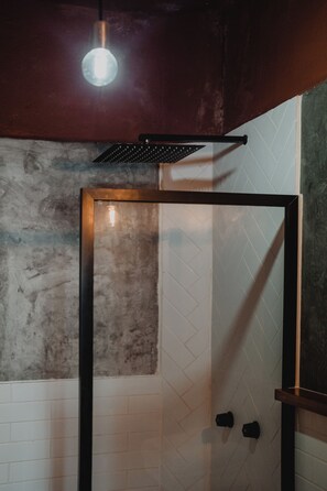 Comfort Studio, Garden View | Bathroom | Soap, shampoo, toilet paper