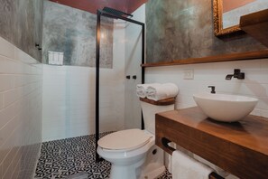 Comfort Studio, Garden View | Bathroom