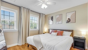 Unclassified image, 5 of 32, button - Modern 3BR Home in Alexandria and 6 min to DCA (Alexandria)