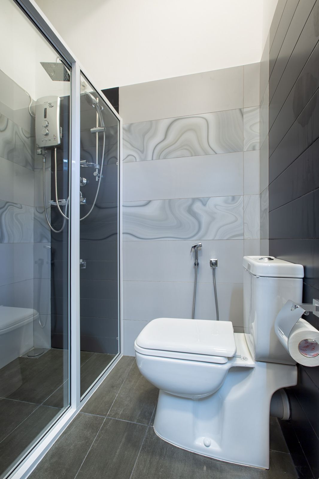 Dusche, Handtücher, Seife, Toilettenpapier