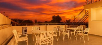 Luxury Double-Bedroom Apartment G