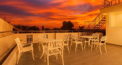 Luxury Double-Bedroom Apartment G