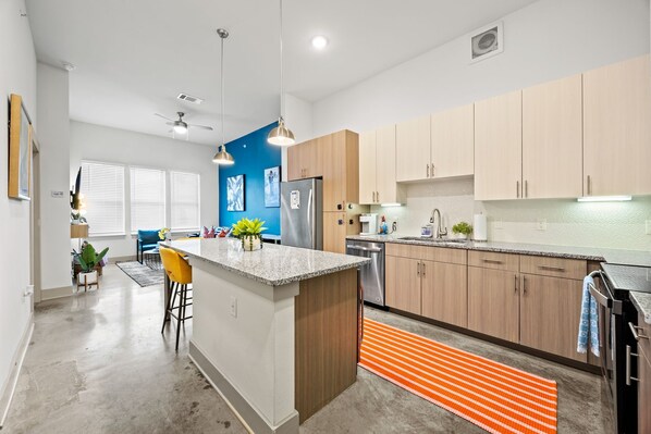 Fridge, microwave, oven, stovetop