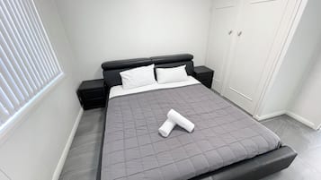 1 bedroom, WiFi, bed sheets