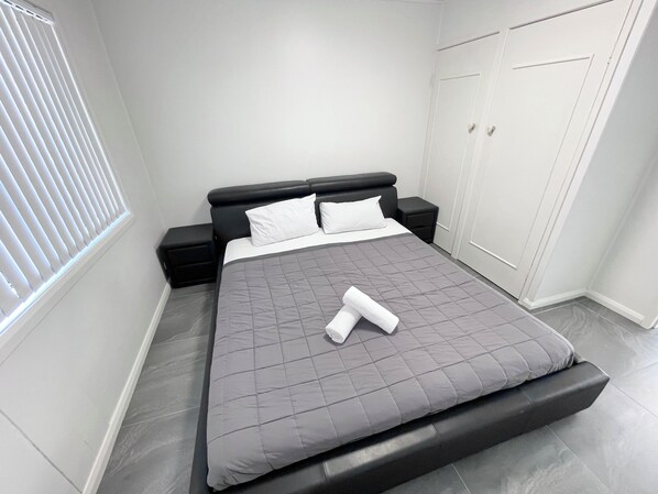 1 bedroom, WiFi, bed sheets