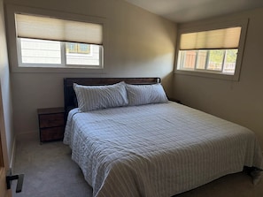 4 bedrooms, WiFi, bed sheets