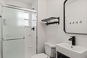 Cabane, vue montagne | Salle de bain