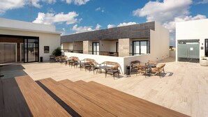Apartment, 1 Bedroom, Balcony, Ocean View | Outdoor dining