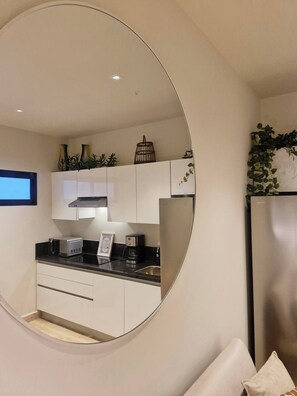 Apartment, 1 Bedroom, Balcony, Ocean View | Interior