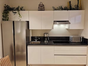 Apartment, 1 Bedroom, Balcony, Ocean View | Interior