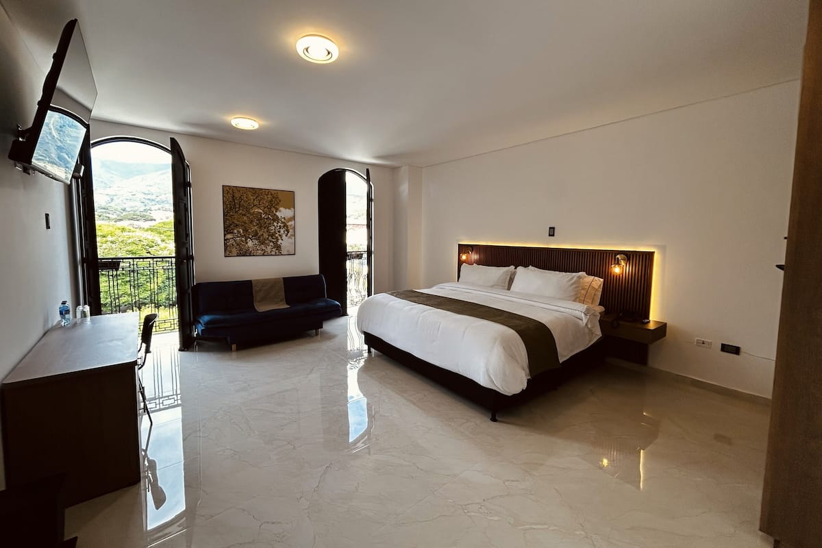 Junior Suite, City View | In-room safe, desk, free WiFi, bed sheets