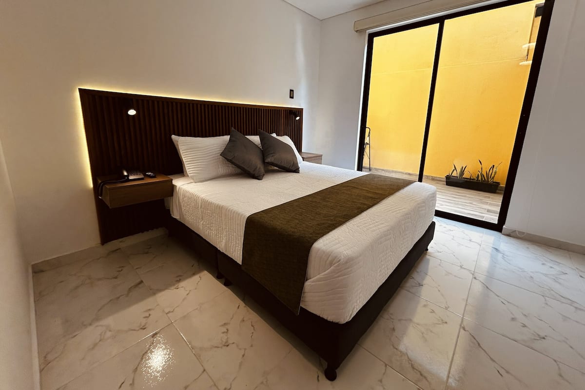 In-room safe, desk, free WiFi, bed sheets