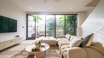 Luxury-Villa, 2 Schlafzimmer, Terrasse, Meerblick | Wohnzimmer