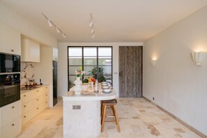 Luxury Villa, 2 Bedrooms, Patio, Ocean View | Private kitchen