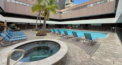 2BR+Den High Floor Ocean View Free Parking