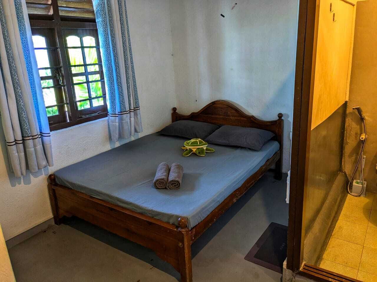 5 bedrooms, in-room safe, iron/ironing board, free WiFi