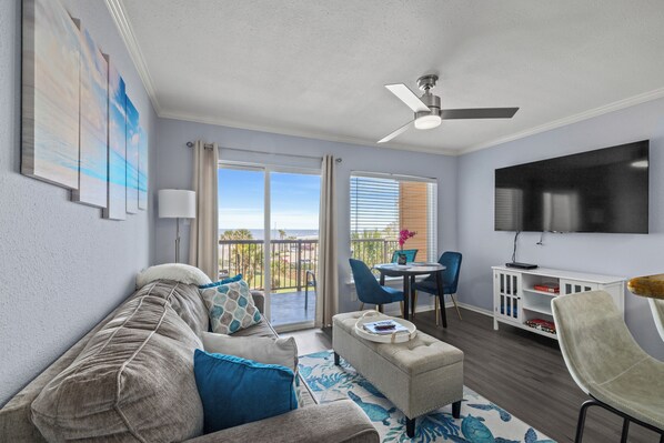 Smart TV - Amazing top floor ocean view! (Galveston)