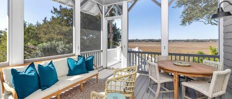 Smart TV, DVD player