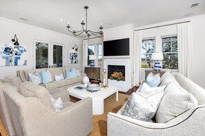 Smart TV, DVD player - Stunning Marsh Views, 5 Bedroom 6.5 Bath with pool house 2 blocks to the Beach! (Saint Simons Island)