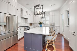 Fridge, microwave, oven, stovetop - Stunning Marsh Views, 5 Bedroom 6.5 Bath with pool house 2 blocks to the Beach! (Saint Simons Island)