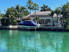 Exterior - Hidden gem in gated community of Islands Old Fort Bay (Old fort bay)