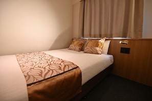 Standard Double Room | Desk, free WiFi