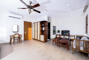 Familierom | Dundyner, minibar, skrivebord og wi-fi (inkludert)