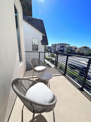 Mid-Century Modern 3BR in Great park Irvine