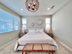 3 bedrooms, iron/ironing board, WiFi, bed sheets