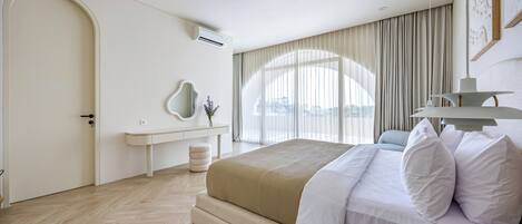 3 bedrooms, iron/ironing board, internet, bed sheets