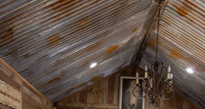 Upper Room - Come explore the wild wonders of Oak Meadow Ranch