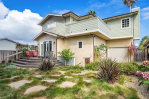 Exterior - Gorgeous Pleasure Point Home - Sleeps 10! (Santa Cruz)